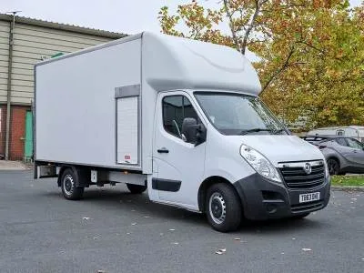 Luton van loading for courier delivery Leeds
