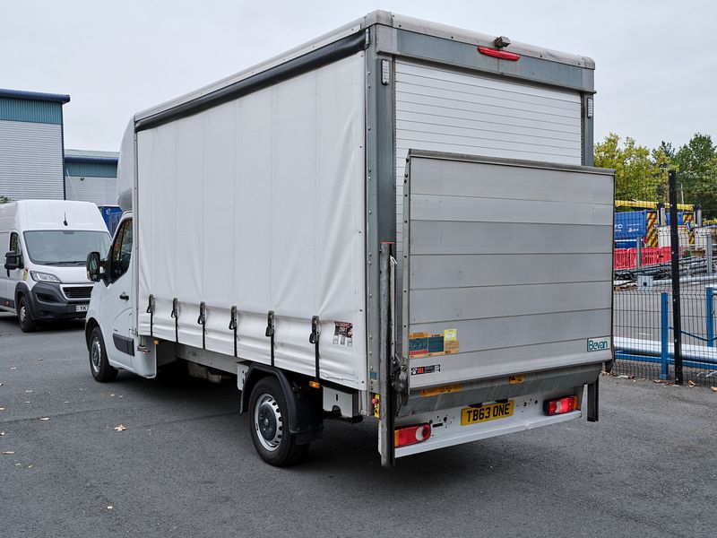 Vauxhall Monaro Luton Van